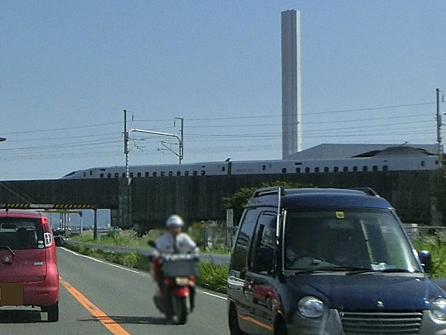 さくら運用を終えて鳥飼に回送中のN700系7000番台。 さくら運用を終えて鳥飼に回送中のN700系7000番台。