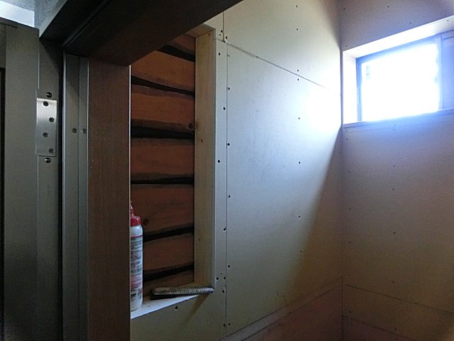 壁面の下地が完成していました。 壁面の下地が完成していました。