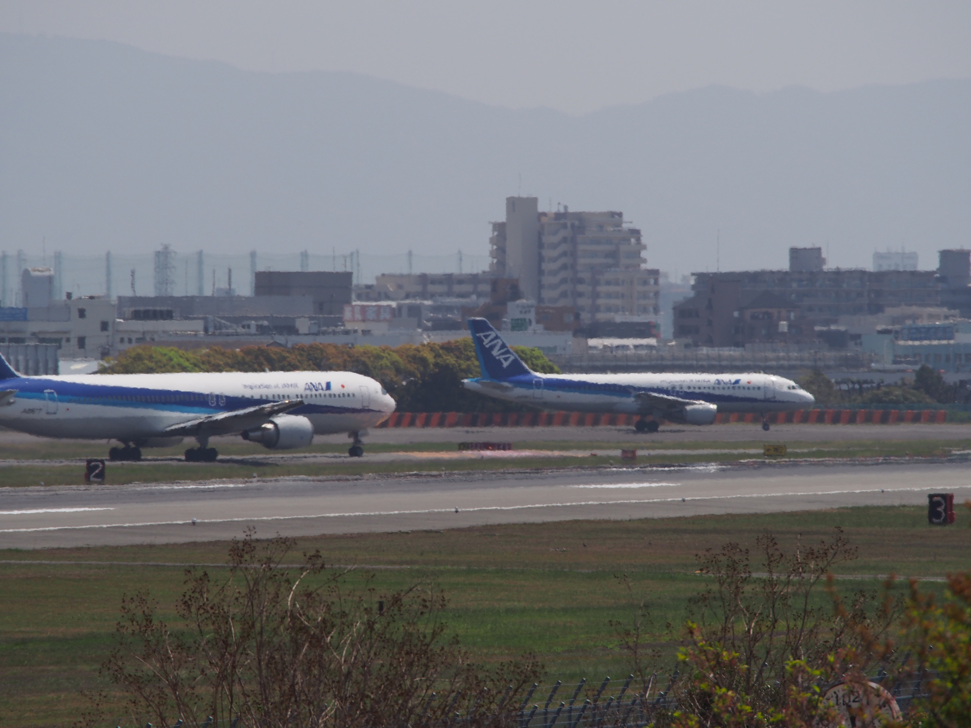 A320-200:Full Length Take Off via Wisky One