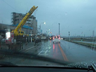 大雨に路上駐車とは。(^o^;) 大雨に路上駐車とは。(^o^;)