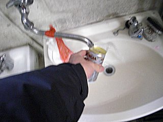 自販機の缶コーヒーをよくすすぎました。(^o^;) 自販機の缶コーヒーをよくすすぎました。(^o^;)
