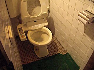トイレを掃除しました。(^o^) トイレを掃除しました。(^o^)