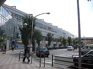 19年ぶりに訪れる阪急茨木市駅です。 19年ぶりに訪れる阪急茨木市駅です。