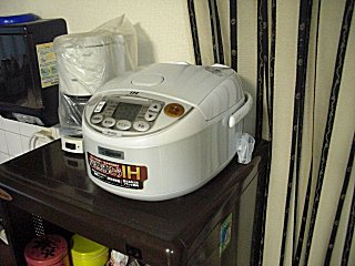 炊飯器を買い換えました。 炊飯器を買い換えました。