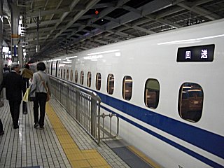 �Σ������Ϥ���������Ԥ��Ƥ��ޤ���(^o^)
