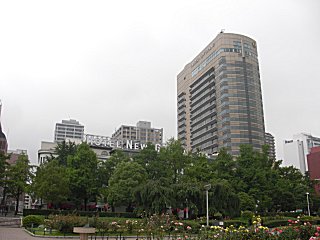 �ۥƥ�˥塼�����ɤȥХ��Ǥ���(^o^)